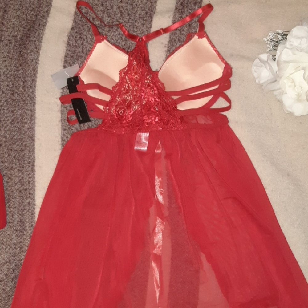 Intimate - Picture 2 of 3